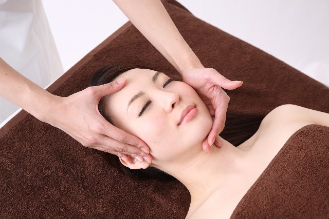 大成堂のリフトアップ小顔整体